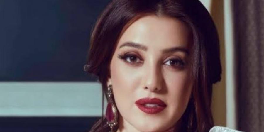 كندة
      علوش:
      مكانش
      فيه
      منافسة
      بين
      بطلات
      مسلسل
      اخواتي..
      وناهد
      شخصية
      ملونة - تكنو بلس