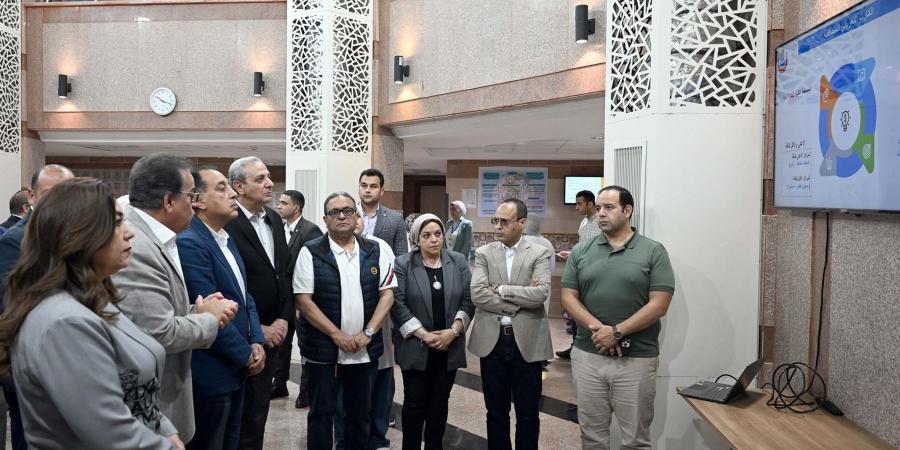 وزير
الصحة
يستعرض
مشروعات
الوزارة
والخريطة
الصحية
بالغربية - تكنو بلس