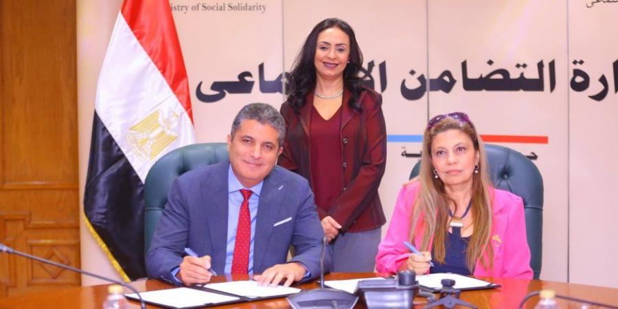 وزيرة التضامن تشهد توقيع بروتوكول تعاون بين برنامج " تكافل وكرامة" وصندوق دعم الصناعات الريفية والبيئية - تكنو بلس
