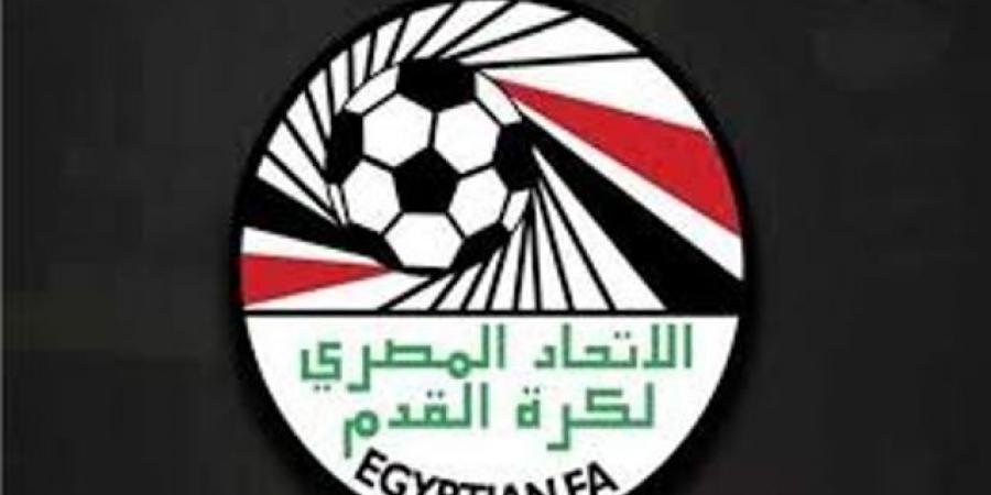 مصادر
باتحاد
الكرة:
مباراة
القمة
لن
تُعاد - تكنو بلس