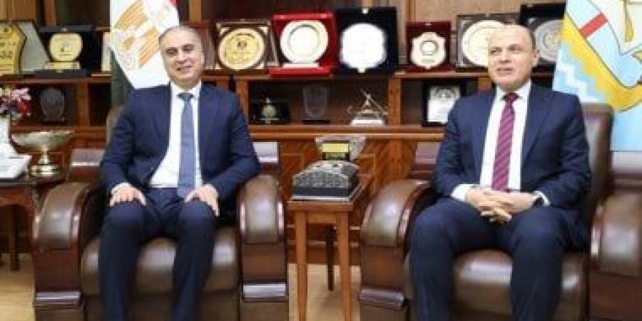 محافظ كفر الشيخ يبحث مع رئيس حماية المستهلك ضبط الأسواق وأسعار السلع