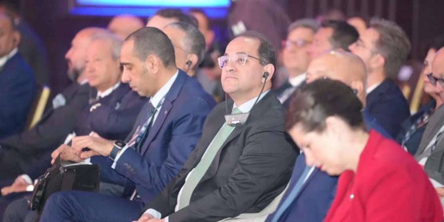وزير
      المالية:
      الأداء
      الاقتصادي
      تحسن
      بقوة
      والقطاع
      الخاص
      يمتلك
      59%
      من
      الاستثمارات - تكنو بلس