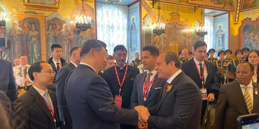 الرئيس السيسي يتبادل أحاديث ودية مع عدد من قادة الدول المشاركة في احتفالات عيد النصر - تكنو بلس