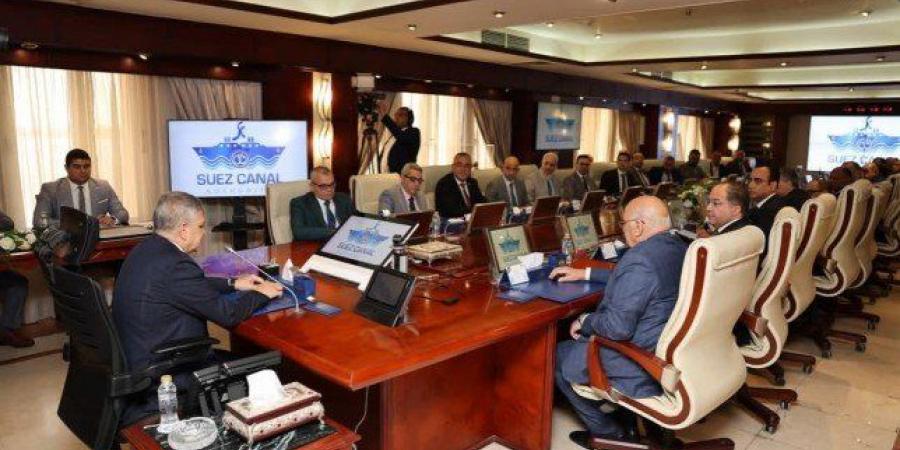 رئيس
      هيئة
      قناة
      السويس
      المصرية:
      الأوضاع
      الأمنية
      بالبحر
      الأحمر
      تشهد
      "تطورات
      إيجابية" - تكنو بلس