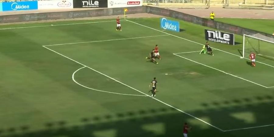 الدوري
      المصري
      الممتاز:
      ناصر
      منسي
      يسجل
      الهدف
      الأول
      للزمالك
      في
      مرمى
      سيراميكا
      كليوباترا
      في
      الدقيقة
      14
      بعد
      خطأ
      فادح
      من
      محمد
      بسام - تكنو بلس