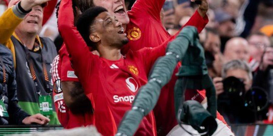 مانشستر
      يونايتد
      يكتسح
      أتلتيك
      بلباو
      برباعية
      ويتأهل
      لنهائي
      الدوري
      الأوروبي - تكنو بلس