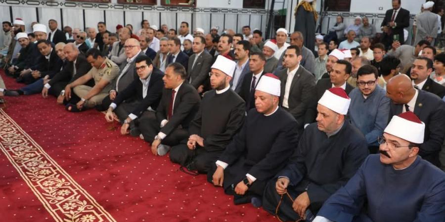 وزيرالأوقاف
ومحافظ
الشرقيةيؤديان
صلاة
الجمعةبمسجدشيخ
الأزهرالأسبق - تكنو بلس