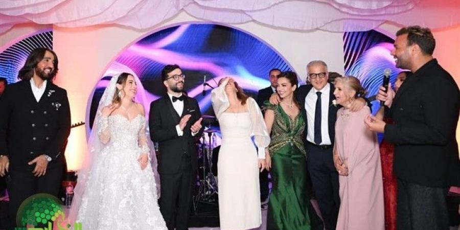 أصالة
      تحتفل
      بزفاف
      ابن
      شقيقتها
      ببهجة
      ودفء
      عائلي - تكنو بلس