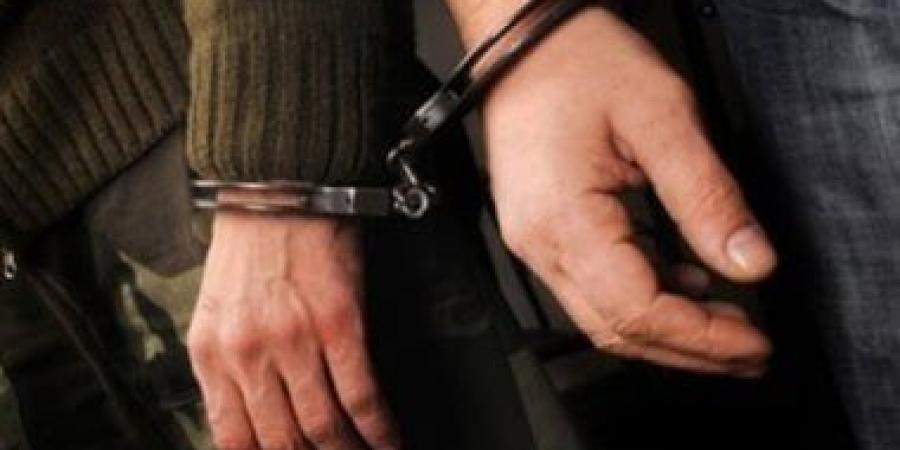 حبس عاطلين بتهمة النصب على مواطن بانتحالهما صفة خدمة عملاء فى بنك