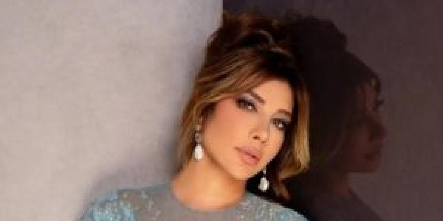 بعد
      صدمة
      نفسية
      وتشنج
      في
      وجهها
      ..
      أول
      ظهور
      لأصالة
      في
      زفاف
      نجل
      شقيقتها - تكنو بلس