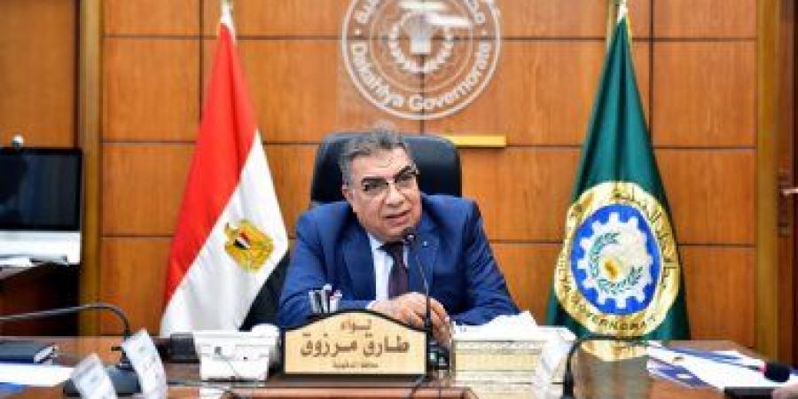 محافظ الدقهلية يوجه بزيادة مقاعد الاستراحة خلال زيارة مفاجئة لمستشفى أجا