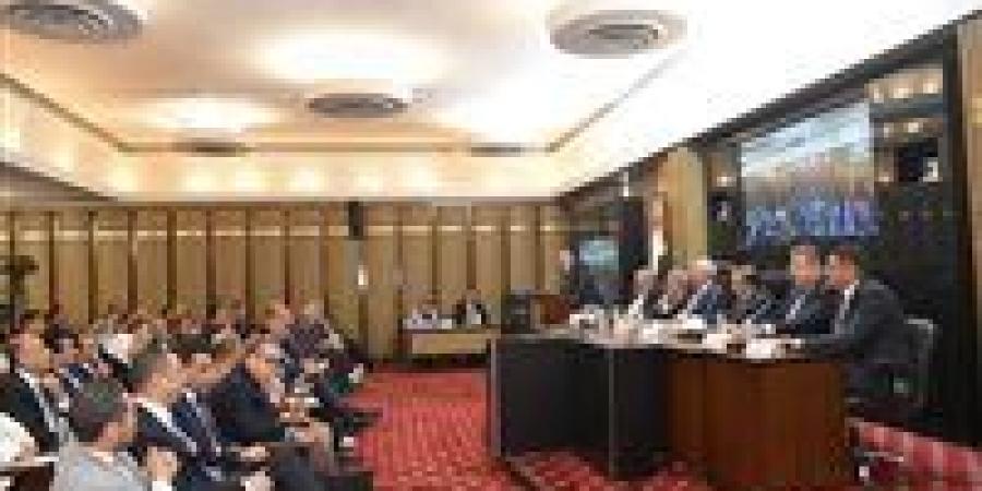 الوزير
      محمود
      فوزي
      للمستأجرين:«
      للمرة
      العشرين
      بقولها..
      الحكومة
      ليست
      طرفا
      في
      ملف
      الإيجار
      القديم» - تكنو بلس