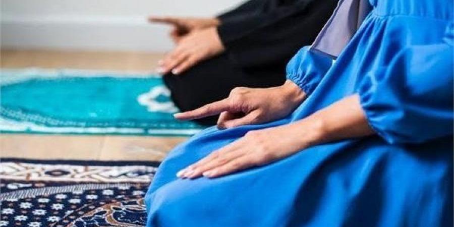 هل
      تجوز
      صلاة
      المرأة
      من
      بيتها
      خلف
      الإمام؟
      الإفتاء
      تجيب - تكنو بلس