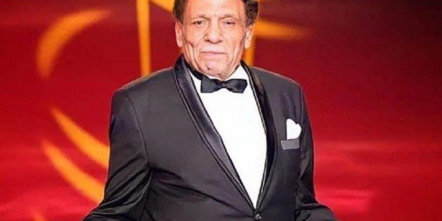 الزعيم
      عادل
      إمام
      يحتفل
      بعيد
      ميلاده
      الـ85..
      مسيرة
      حافلة
      من
      الكوميديا
      والنقد
      الهادف - تكنو بلس