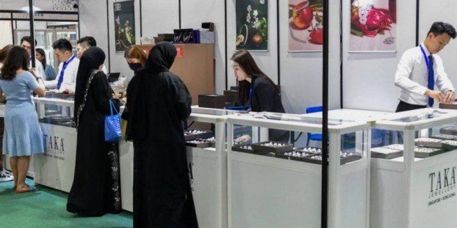 معرض
      "الذهب
      و
      المجوهرات
      الـ23"
      ينطلق
      21
      مايو
      الجاري
      بمشاركة
      400
      شركة
      محلية
      وعالمية - تكنو بلس