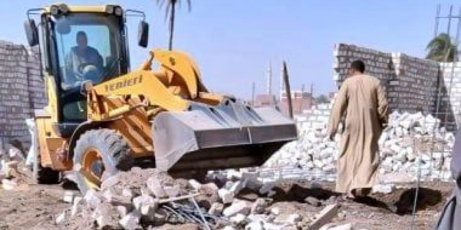 محافظ المنوفية: إزالة 214 حالة تعد وبناء مخالف منذ بدء المرحلة الأولى للموجة 26