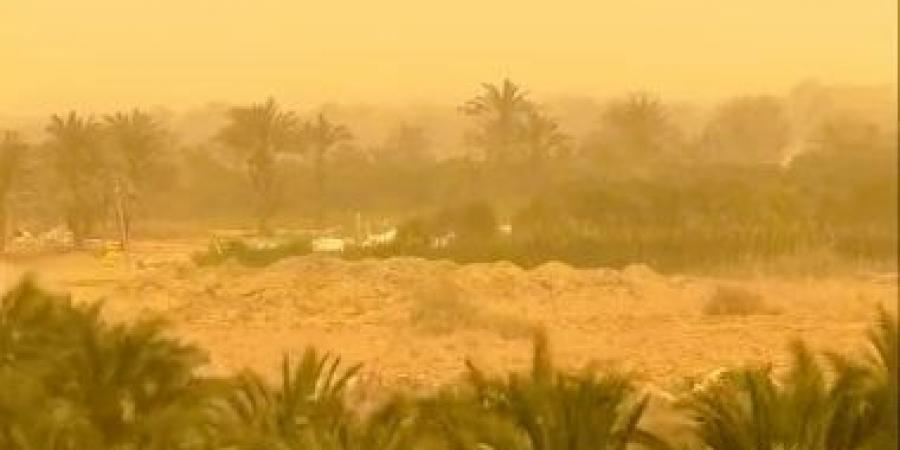 العواصف الترابية تسبب اندلاع حرائق بمركز بلاط وقطع الكهرباء عن قرى الداخلة