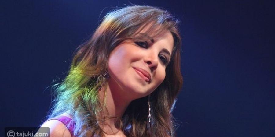 صبغات شعر بني على طريقة نانسي عجرم - تكنو بلس