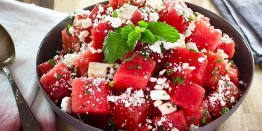 سلطة
صيفية
منعشة
بالبطيخ
والجبنة
الفيتا - تكنو بلس