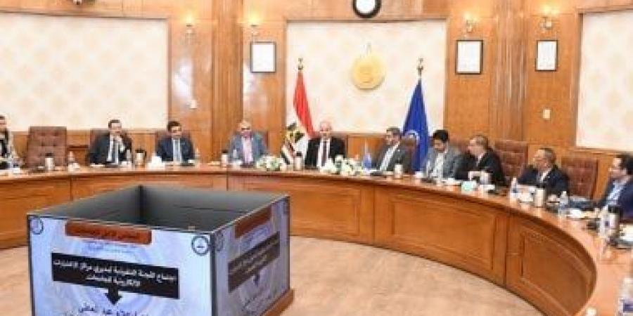 جامعة قناة السويس تستضيف اجتماع اللجنة التنفيذية للاختبارات الإلكترونية