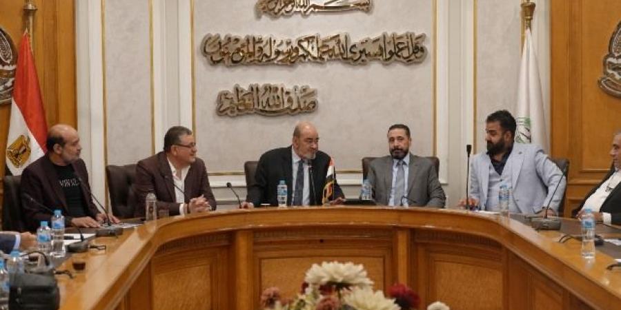 إسماعيل:
صرف
شريحة
3 من
مستحقات
شركات
القطاع
لدى الشراء
الموحد - تكنو بلس
