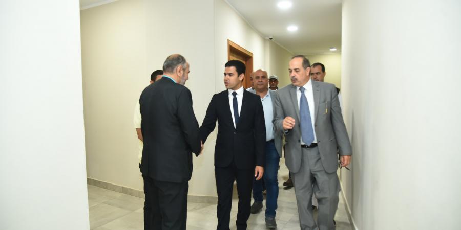نائب
محافظ
مطروح
يتفقد
مجمع
خدمات
سيدى
عبد
الرحمن
بالعلمين - تكنو بلس
