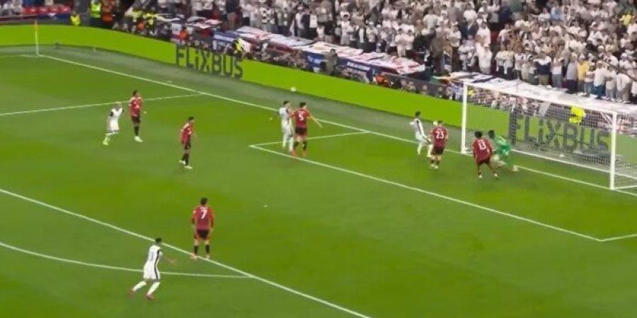 توتنهام
      يتقدم
      بهدف
      على
      مان
      يونايتد
      في
      الشوط
      الأول
      بنهائي
      الدوري
      الأوروبي
      «فيديو» - تكنو بلس