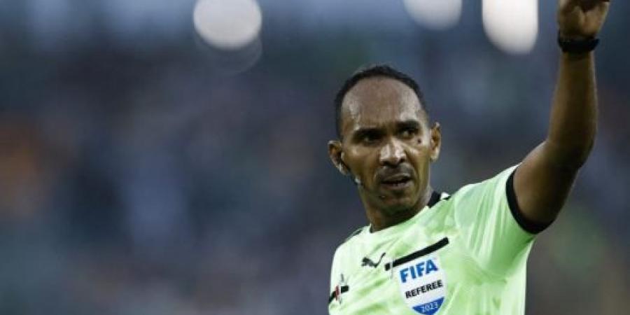 السوداني
محمود
إسماعيل
حكما
لمباراة
بيراميدز
و
صن
داونز - تكنو بلس