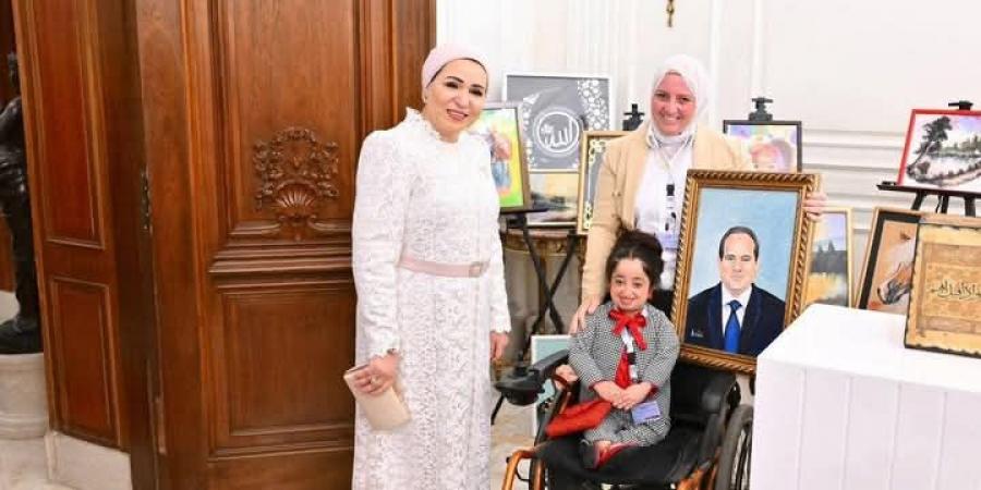 محافظ
      الغربية
      يشيد
      بالطالبة
      حبيبة
      ويؤكد:
      فخورون
      بنموذجها
      المُلهِم - تكنو بلس
