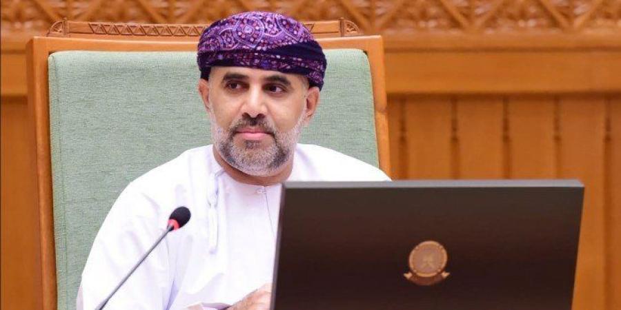 وزير
      الإسكان
      العماني
      يدعو
      المستثمرين
      الكويتيين
      للاطلاع
      على
      فرص
      استثمارية
      بالقطاع
      العمراني
      في
      السلطنة - تكنو بلس