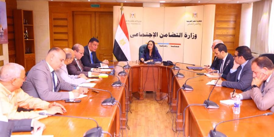 وزيرة
التضامن
تناقش
خطة
تطوير
مؤسسات
الدفاع
الاجتماعي - تكنو بلس