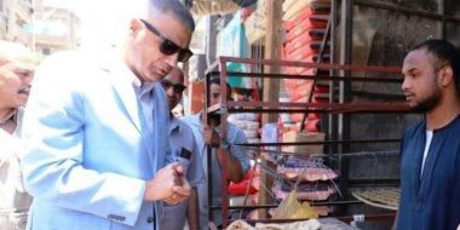 محافظ أسوان يتفقد محلات الجزارة والمخابز البلدية بكوم أمبو