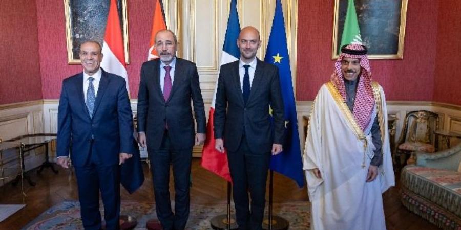 وزراء
خارجية
مصر
والسعودية
والأردن
يبحثون
تطورات
الأوضاع
في
غزة
مع
نظيرهم
الفرنسي - تكنو بلس