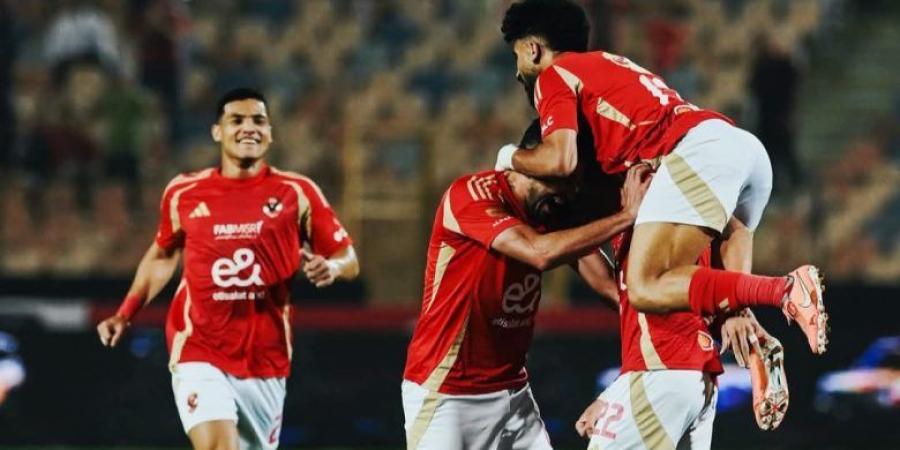منافسة
      شرسة
      بين
      الأهلي
      وبيراميدز
      لخطف
      موهبة
      البنك - تكنو بلس