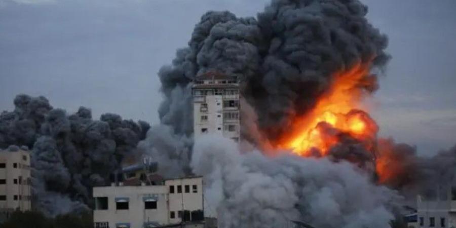 غارات
إسرائيلية
تقتل
6
فلسطينيين
خلال
تأمينهم
شاحنات
المساعدات
في
غزة - تكنو بلس