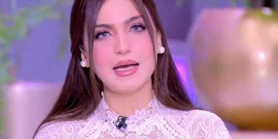 رسالة
      جريئة
      من
      ياسمين
      عز
      لطالبات
      الثانوية..
      ما
      القصة؟ - تكنو بلس