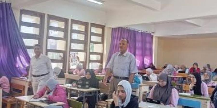 غرفة عمليات تعليم الشرقية: انضباط لجان امتحانات النقل.. والحضور مرتفع