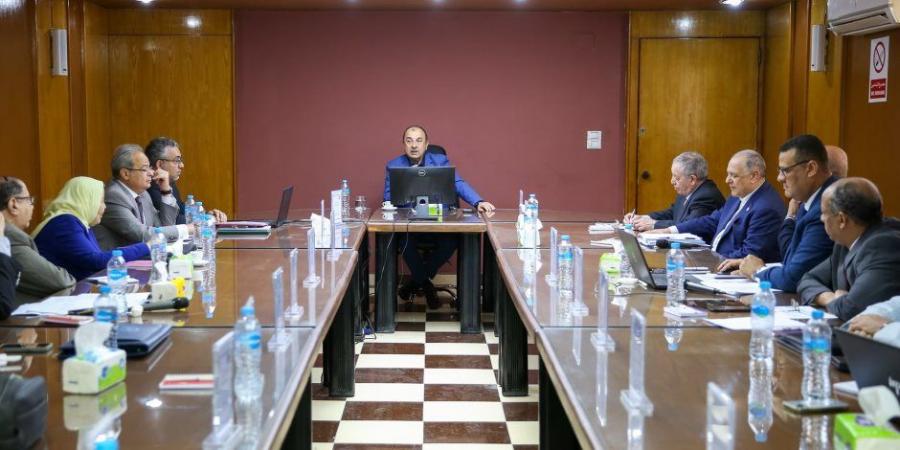 وزير قطاع الأعمال يتابع الموقف التنفيذي لمشروعات قطاع الصناعات المعدنية ومؤشرات الأداء - تكنو بلس