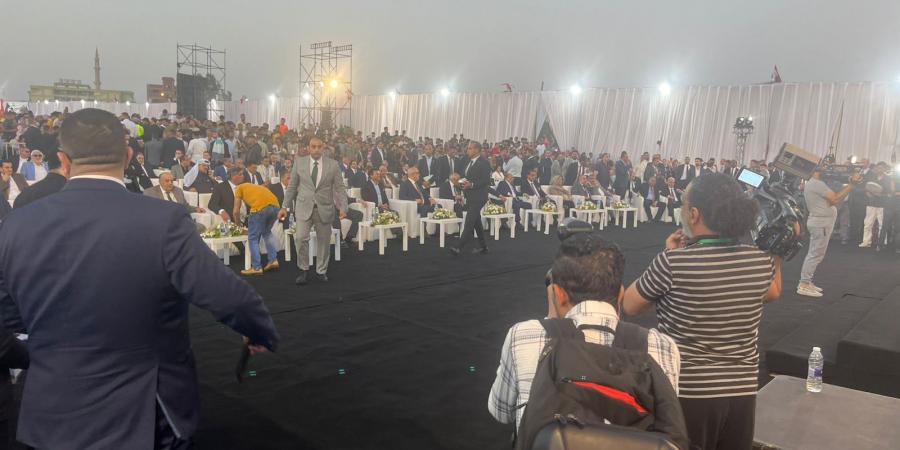 بحضور
      قيادات
      الحزب
      والحكومة
      ونجوم
      الفن
      والرياضة..
      بدء
      المؤتمر
      الجماهيري
      الأول
      لحزب
      الجبهة
      الوطنية
      «مصر
      للجميع» - تكنو بلس