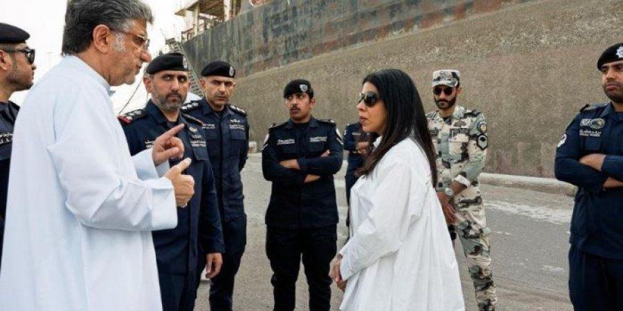 الكويت..
      نورة
      المشعان
      تتفقد
      ميناء
      الشعيبة
      خلال
      زيارة
      ميدانية
      مفاجئة - تكنو بلس