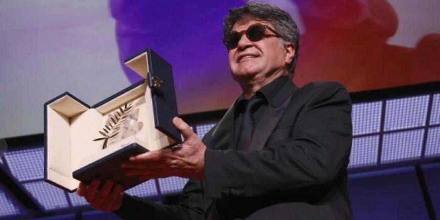 المخرج
      الإيراني
      جعفر
      بناهي
      يحصد
      السعفة
      الذهبية
      في
      مهرجان
      كان
      السينمائي - تكنو بلس
