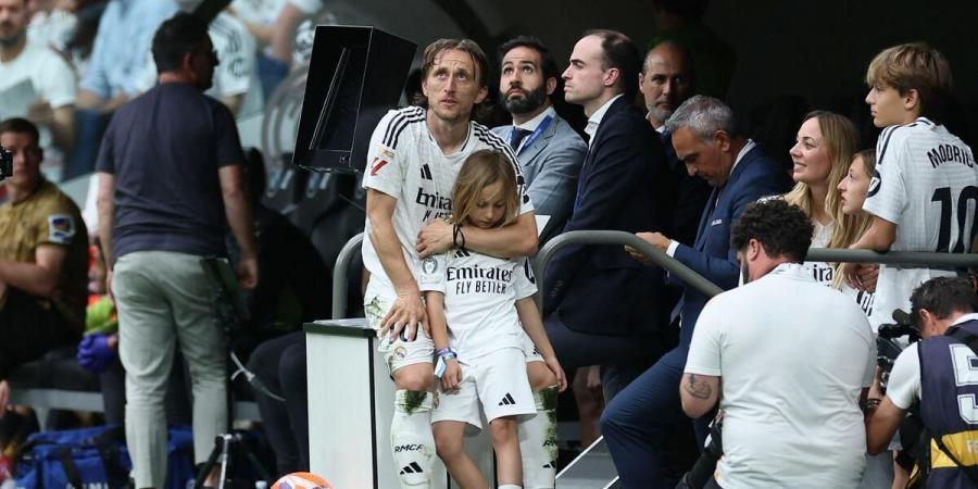 مودريتش
مودعًا
جماهير
ريال
مدريد:
لقد
حانت
اللحظة
التي
لم
أتمناها - تكنو بلس