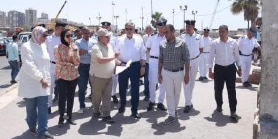 محافظ الإسكندرية يأمر بإزالة جراج للسيارات بكورنيش جليم وإقامة ممشى للمواطنين