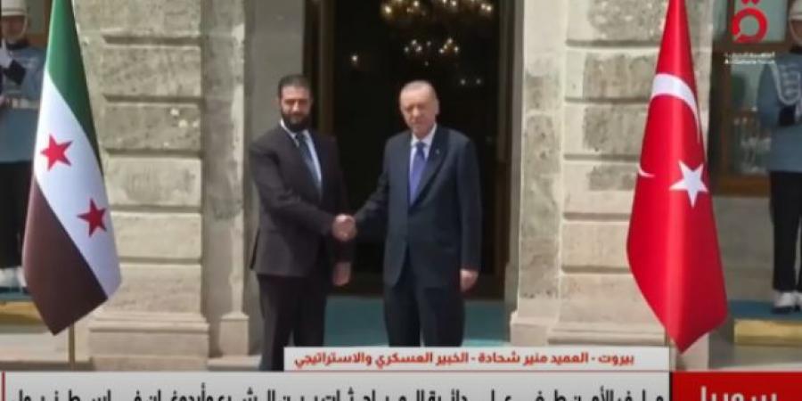 بعد
رفع
العقوبات..
سوريا
تبدأ
عهدًا
جديدًا
وسط
ترقب
دولي..
عضو
 في
الحزب
الجمهوري
يوضح - تكنو بلس