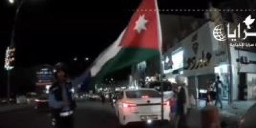 "العلم
      الأردني
      لا
      يُربط"
      ..
      لفتة
      وطنية
      لرقيب
      سير
      تلفت
      إعجاب
      الأردنيين
      -
      فيديو - تكنو بلس