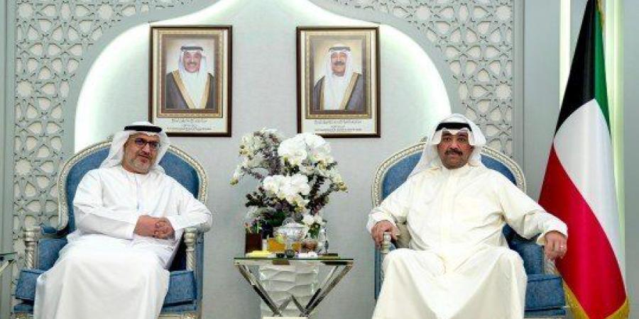 وزير
      الدفاع
      الكويتي
      يبحث
      مع
      السفير
      الإماراتي
      أهم
      المواضيع
      ذات
      الاهتمام
      المشترك - تكنو بلس