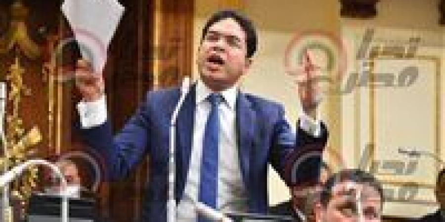 ضياء
      الدين
      دواد
      رافضا
      قوانين
      الانتخابات:
      الحكومة
      لم
      تلتزم
      بمخرجات
      الحوار
      الوطني..
      وفوزي
      يرد:
      القائمة
      النسبية
      لم
      تكن
      محل
      توافق - تكنو بلس