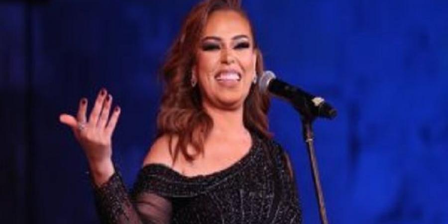 مروة
ناجي
تقدم
أول
عرض
مسرحي
ميوزيكال
هولوجرامي
عن
أم
كلثوم - تكنو بلس