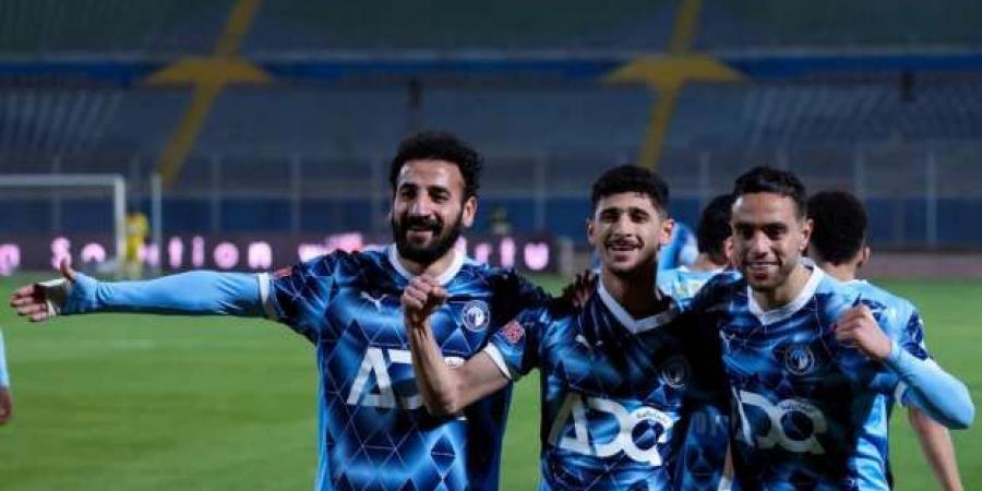أول
      رد
      من
      رابطة
      الأندية
      على
      احتفالات
      بيراميدز - تكنو بلس