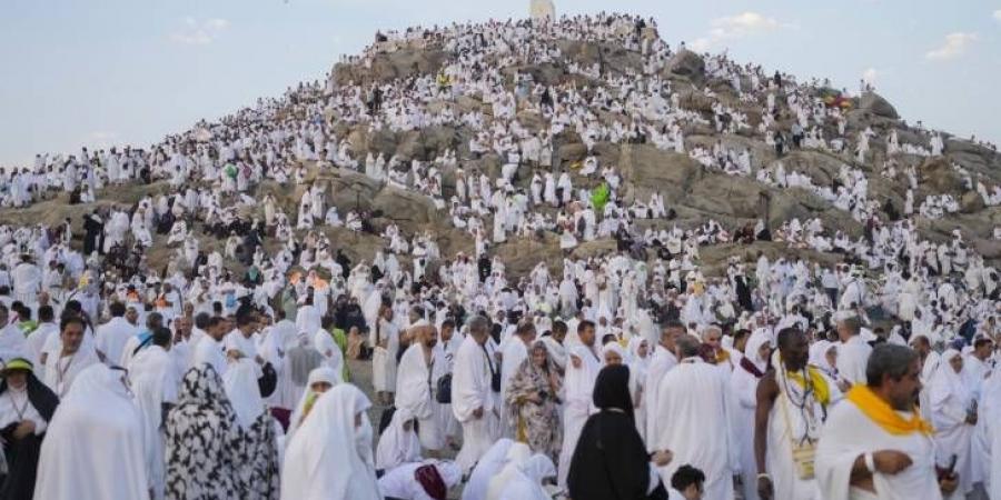 بعثة
القرعة
تقدم
ارشادات
صحية
لحجاجها
في
أيام
عرفات
ومنى - تكنو بلس